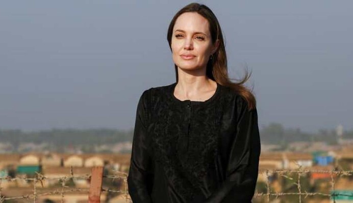 Изможденная и бледная: Джоли посетила лагерь беженцев