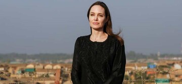 Изможденная и бледная: Джоли посетила лагерь беженцев