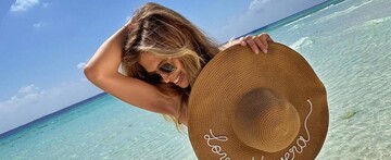 Бедный муж: Вера Брежнева поделилась горячим пляжным фото