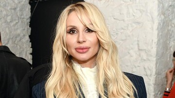 Как у Леонтьева: в сети высмеяли нелепые штаны Лободы