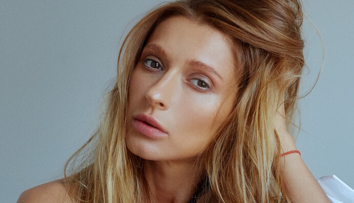 Новое звучание: TAYANNA выпустила магическую песню