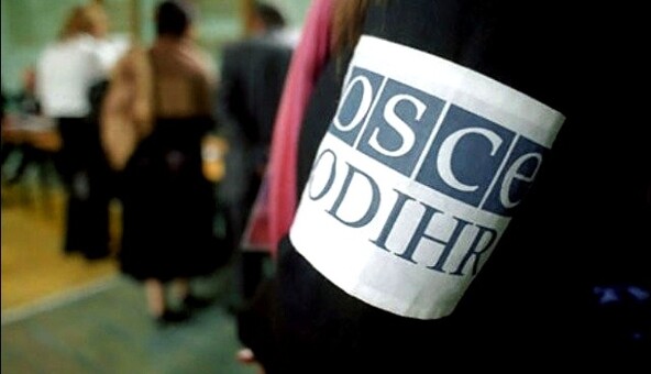 Скандал с российскими наблюда­те­лями: почему это выгодно Украине и России