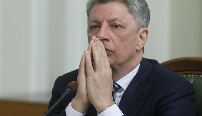 Людина у футлярі: чим привертає електорат Юрій Бойко