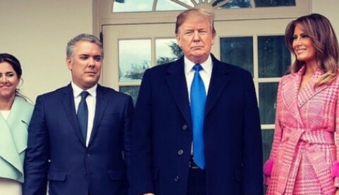 Похоже на халат: Мелания Трамп отличилась с выбором наряда для официальной встречи