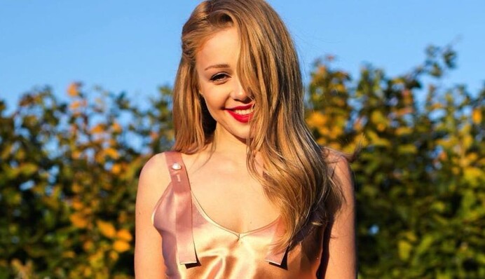 Без косметики и укладки: Тина Кароль похвасталась естественной красотой