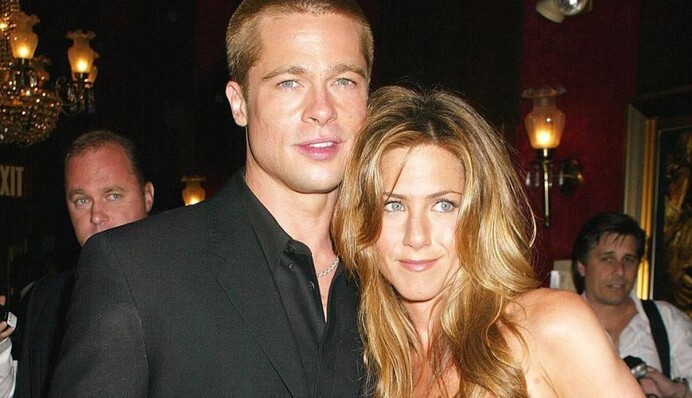 Брэд Питт попросил прощения у Дженнифер Энистон