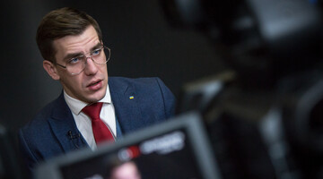 В Україні президентом може стати будь-хто за 350 млн доларів - політичний експерт