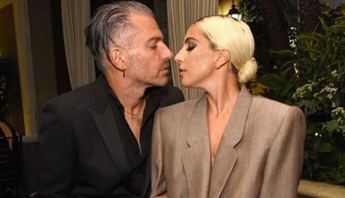 Леди Гага разорвала помолвку с женихом