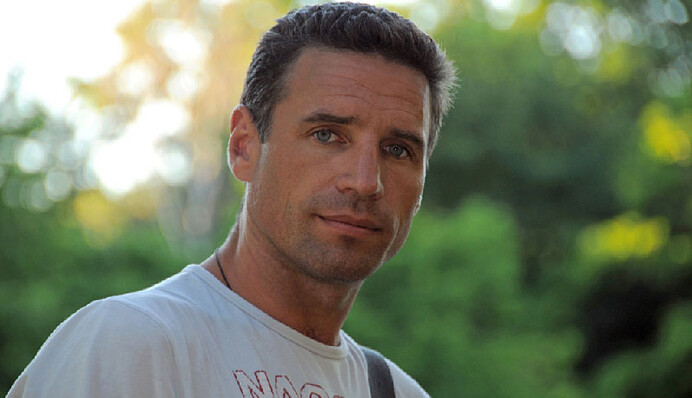 Звезду российских сериалов зверски избили в Москве: названа причина