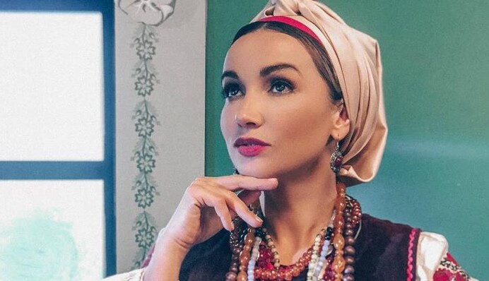 Вспомнила об Украине: российская звезда нарядилась в вышиванку