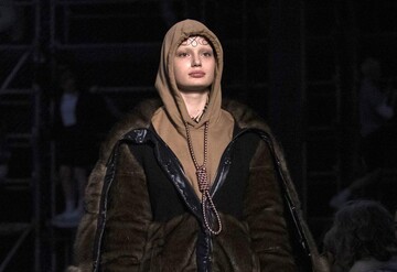 Burberry попал в скандал: бренд обвинили в пропаганде суицида