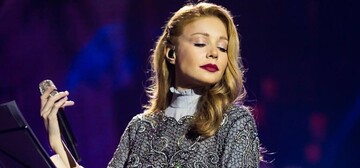 В мини и туфлях за 26 тысяч гривен: Тина Кароль покорила красотой