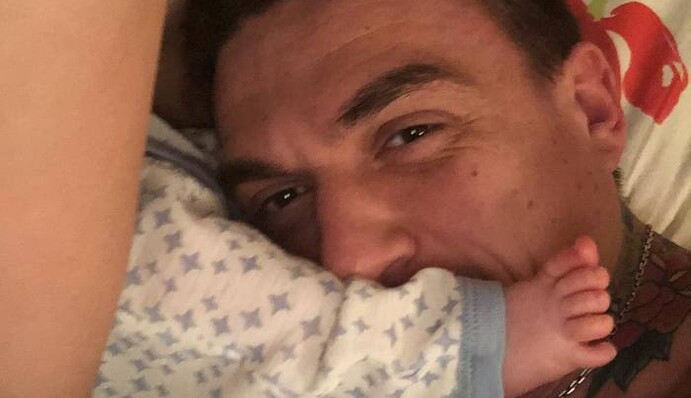 Моя маленькая любовь: Топалов показал трогательное фото с крошечным сыном