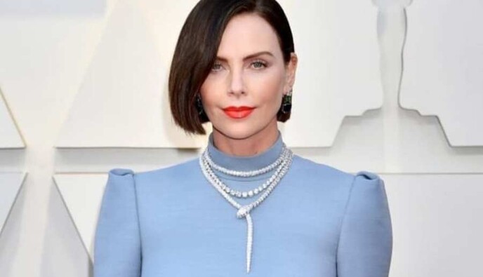 Шарлиз Терон удивила кардинальной сменой имиджа на Оскаре