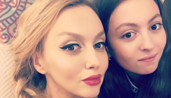 Ужасные зубы: дочь Поляковой затроллили в соцсети