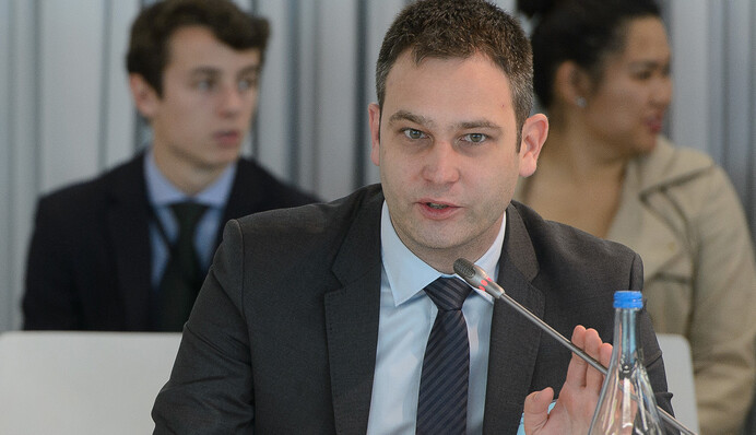 Росія ще не здалася в Україні і чекає виборів – європейський експерт