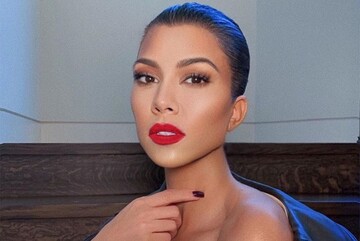 Кортни Кардашьян засветилась в откровенном платье от украинского дизайнера