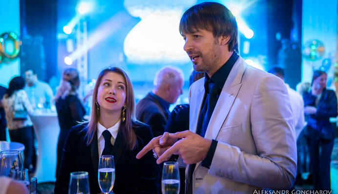 Украинские знаменитости отпраздновали 100-ый выпуск программы 