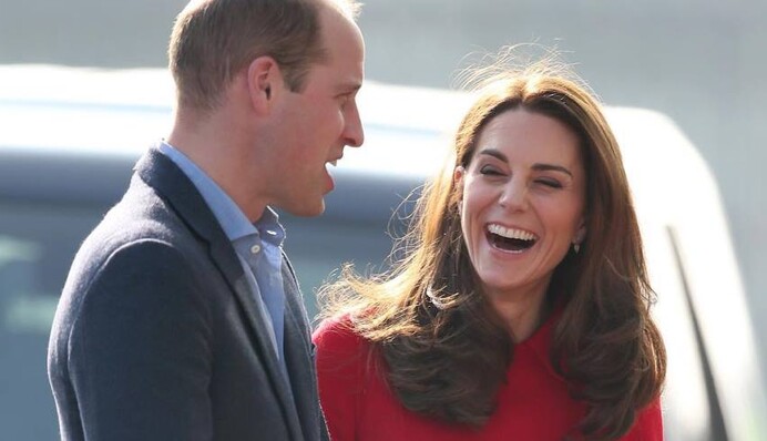 В баре и на стадионе: Кейт Миддлтон сменила за день три наряда