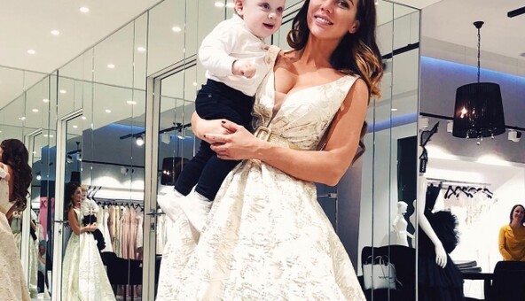 Отец ее сына: Седокову заподозрили в романе с фотографом