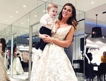 Отец ее сына: Седокову заподозрили в романе с фотографом