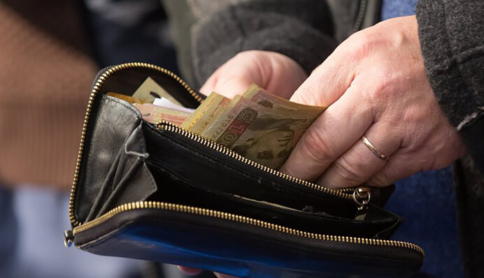 На смітник історії або ще 5 років корупції: як українцям вискочити з замкнутого кола