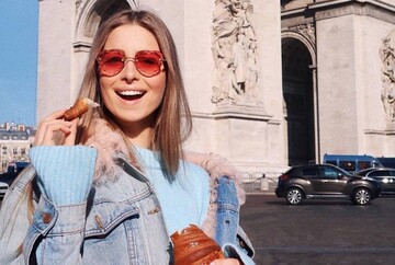 Внучка Ротару в золотом комбинезоне от украинского бренда прогулялась по Парижу