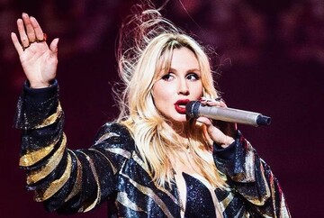 На максимум выжата? Лобода эффектно упала на сцене