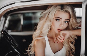 Не лезь в чужие отношения: Гросу написала стих об изменах