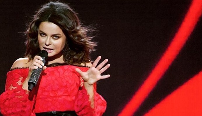 Бузову напоминает: поклонники не оценили эротический клип Наташи Королевой