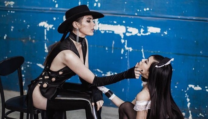 Скандальная MARUV заинтриговала ответом о сексе с девушками