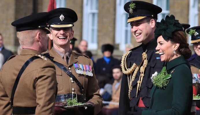 В дорогих серьгах и стильном наряде: Кейт Миддлтон отпраздновала День святого Патрика