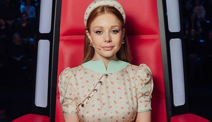 Тина Кароль показала стройные ножки в эффектном мини за 14 тысяч гривен