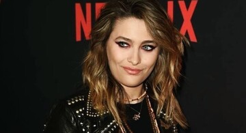 Дочь Майкла Джексона вышла в свет с бойфрендом после попытки суицида