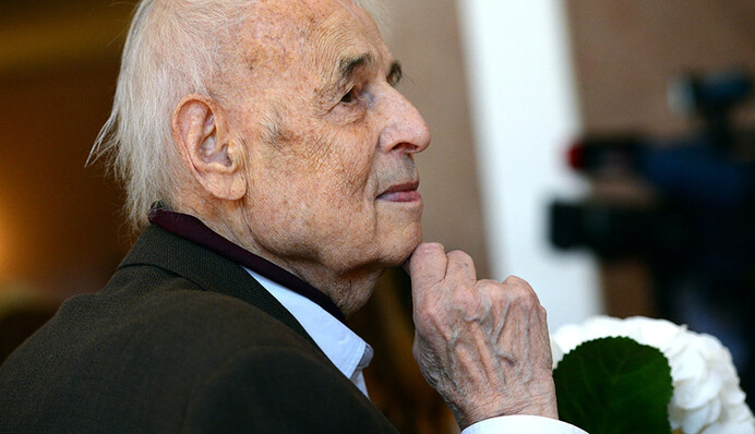 Умер звезда фильмов 