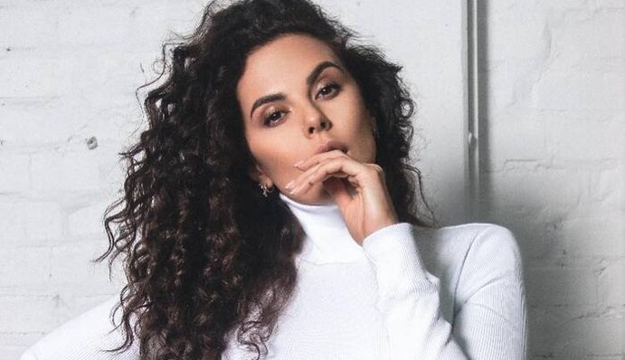 Пошлятина: Каменских осудили за фото без штанов