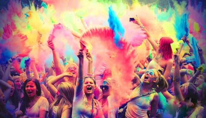 Пурим и праздник красок Холи: какой праздник 21 марта