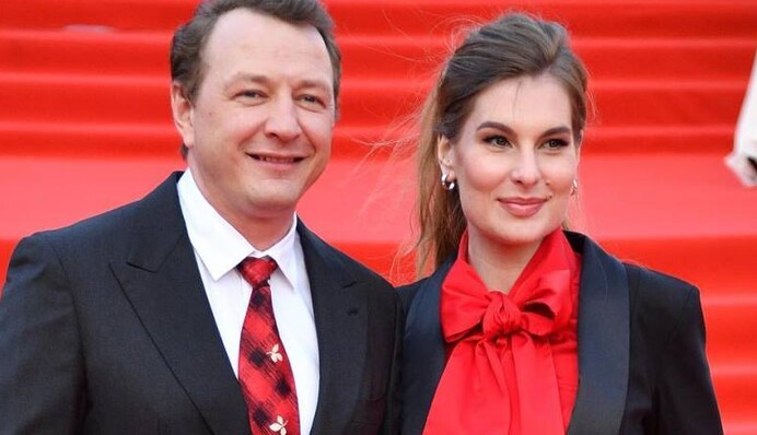 Скандальный российский актер развелся с женой после обвинений в насилии