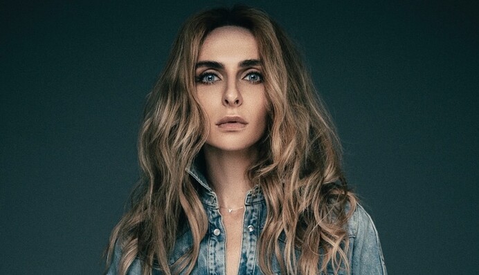 Известная российская ведущая оказалась в украинском 