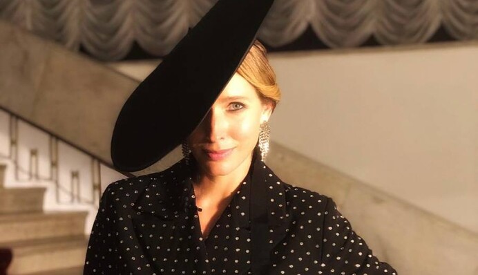 Катя Осадчая удивила нарядом на YUNA-2019