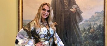 Ольга Сумская покорила неувядающей красотой в модном кафтане за 65 тысяч гривен