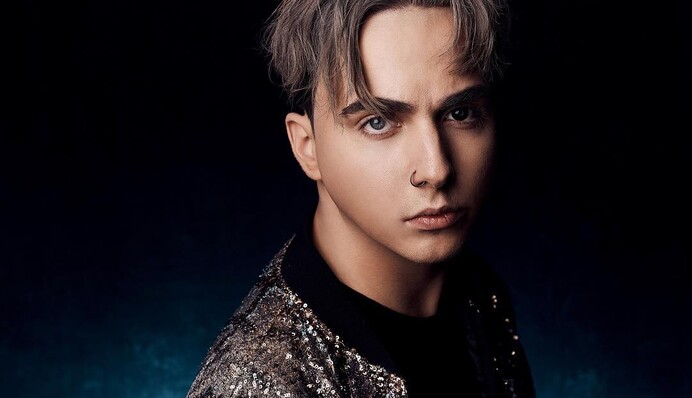 Все через постель: MELOVIN удивил фанатов провокационным фото