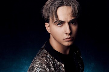 Все через постель: MELOVIN удивил фанатов провокационным фото