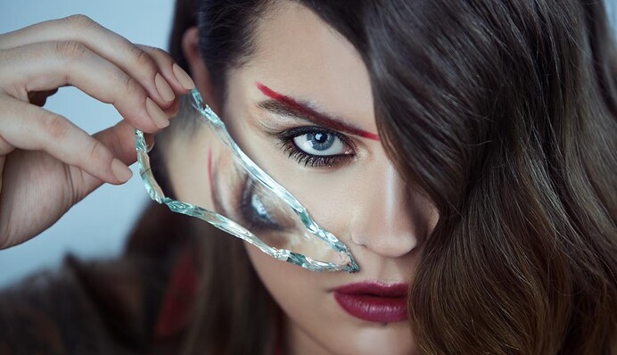 Солистка группы KAZKA сразила поклонников своей естественной красотой