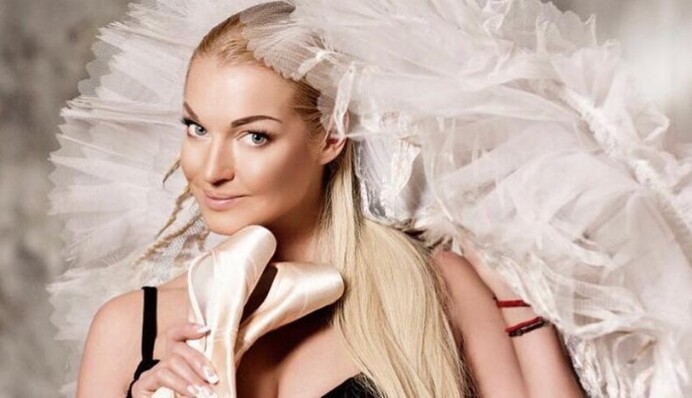 Британский таблоид раскритиковал Волочкову за неумелый фотошоп