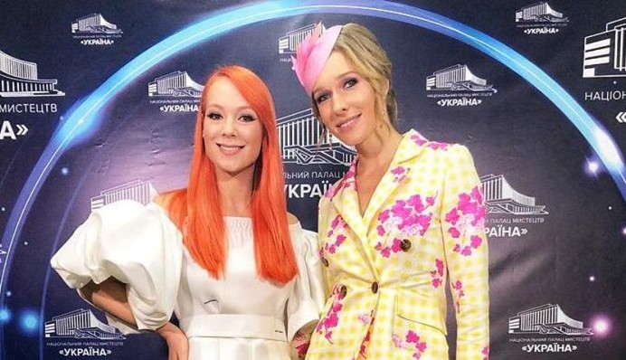 В модных шортах за 10 тысяч гривен: Катя Осадчая похвасталась ярким образом