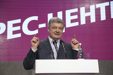 Від війни до холодильника або форс-мажор: як Порошенку виграти вибори