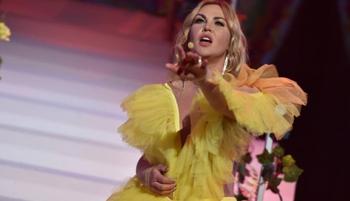 Известная украинская певица заявила о готовности спеть на дебатах Порошенко и Зеленского