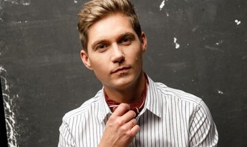 Ведущий Евровидения презентовал провокационную пародию на скандальную песню MARUV