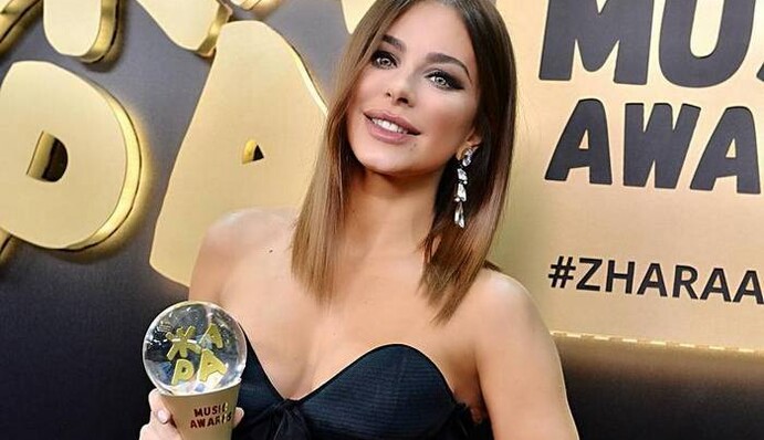 Без Лободы, но с Ани Лорак и MARUV: как прошла российская премия 